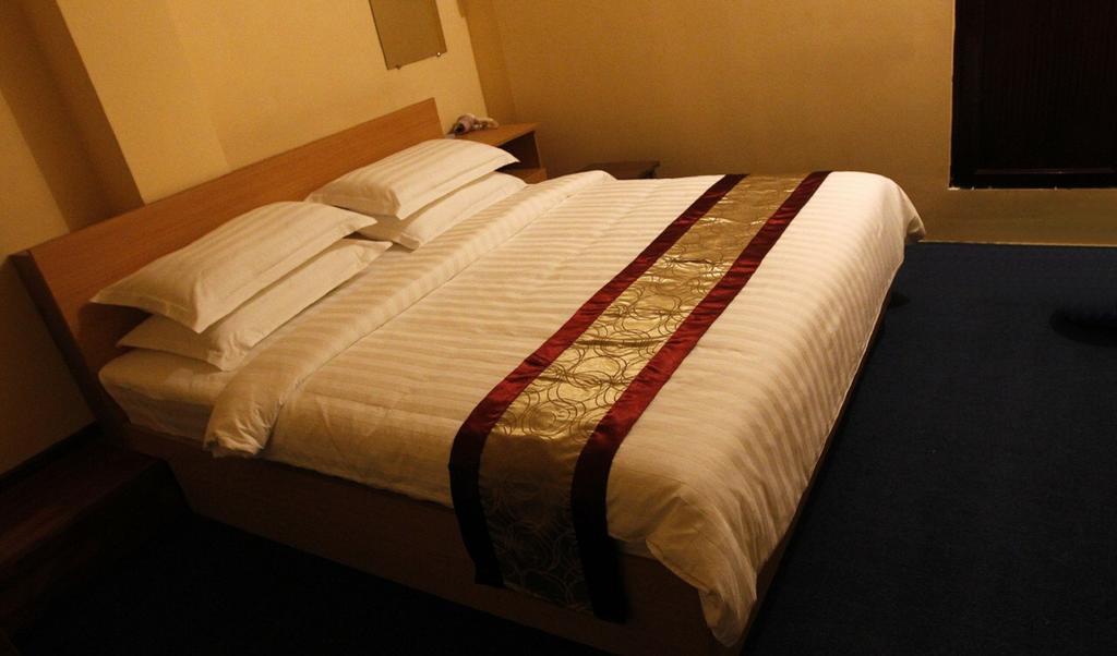 Vacation Hotel Rangoon Buitenkant foto
