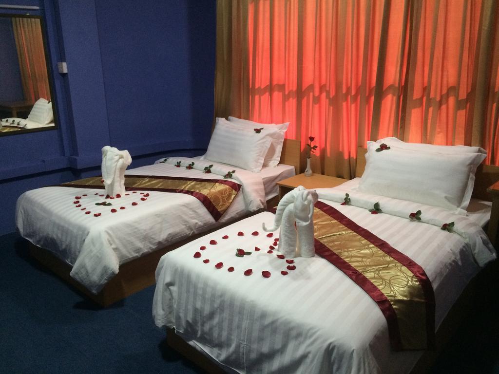 Vacation Hotel Rangoon Buitenkant foto