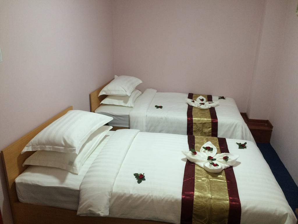 Vacation Hotel Rangoon Buitenkant foto
